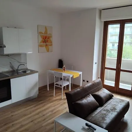 Short Rent Viale Corsica Apartman