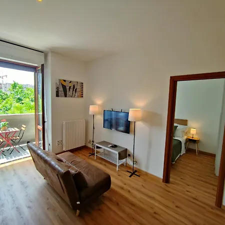 Apartman Short Rent Viale Corsica Milánó